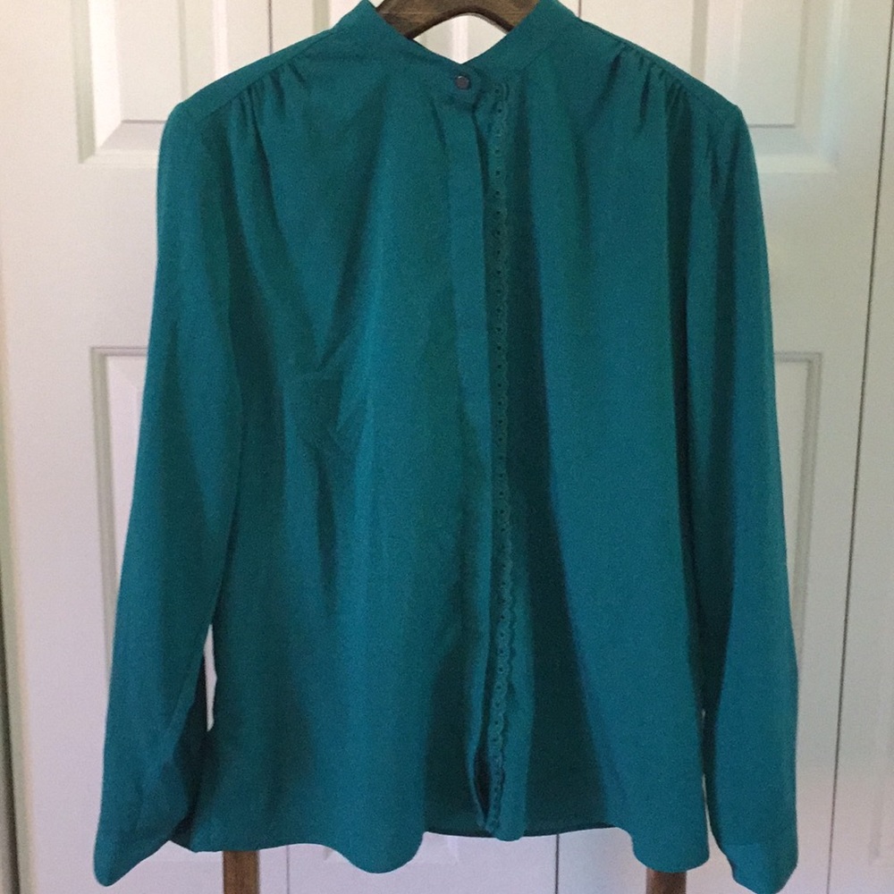 Banana Republic teal scalloped blouse